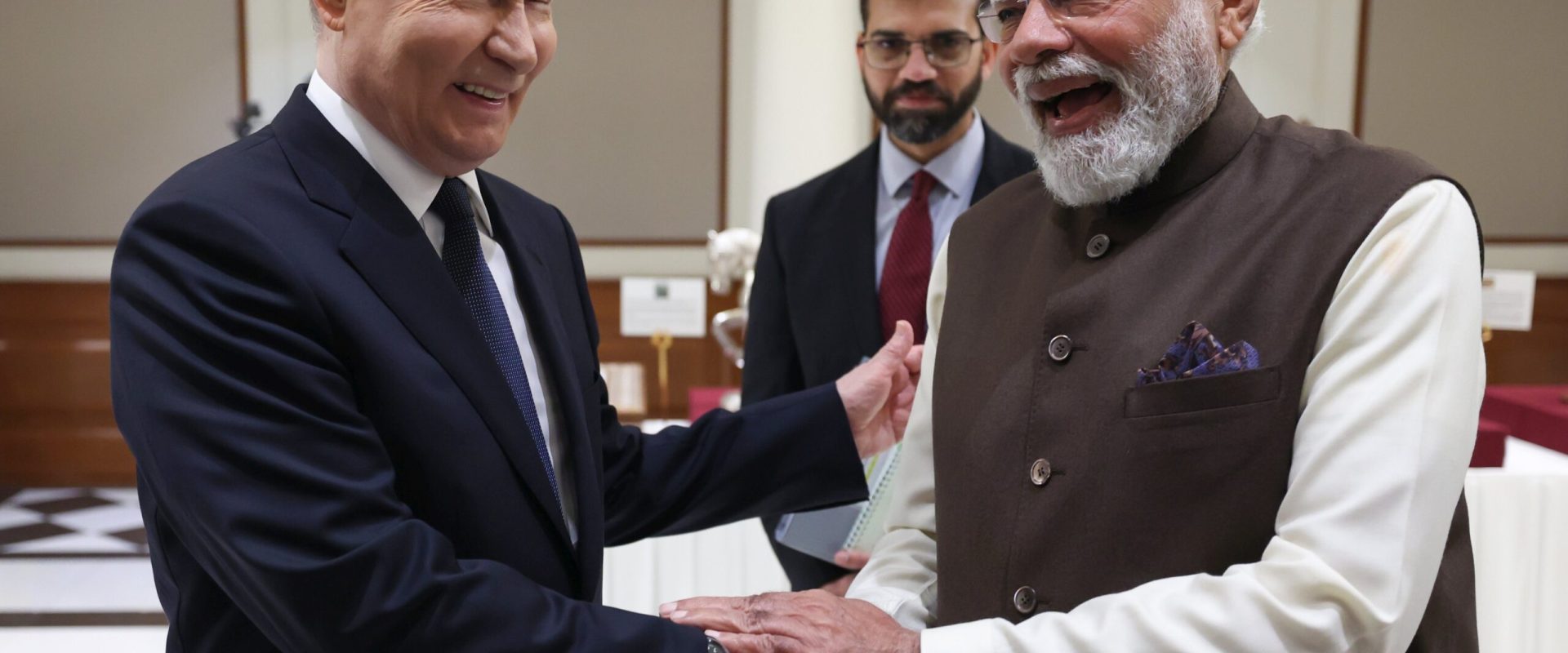 [ad_1] Președintele rus Vladimir Putin și-a exprimat opoziția față de sancțiunile impuse Indiei de către Statele Unite pentru achiziția de petrol rusesc