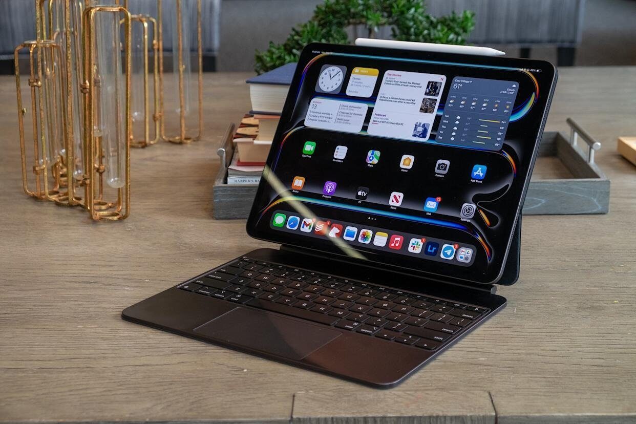 [ad_1] Lucrul cu documente digitale, în special gestionarea fișierelor PDF pe iPad, a devenit mai accesibil și mai eficient datorită funcțiilor native ale sistemului de operare iPadOS