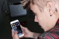 justin-bieber-apple.jpg