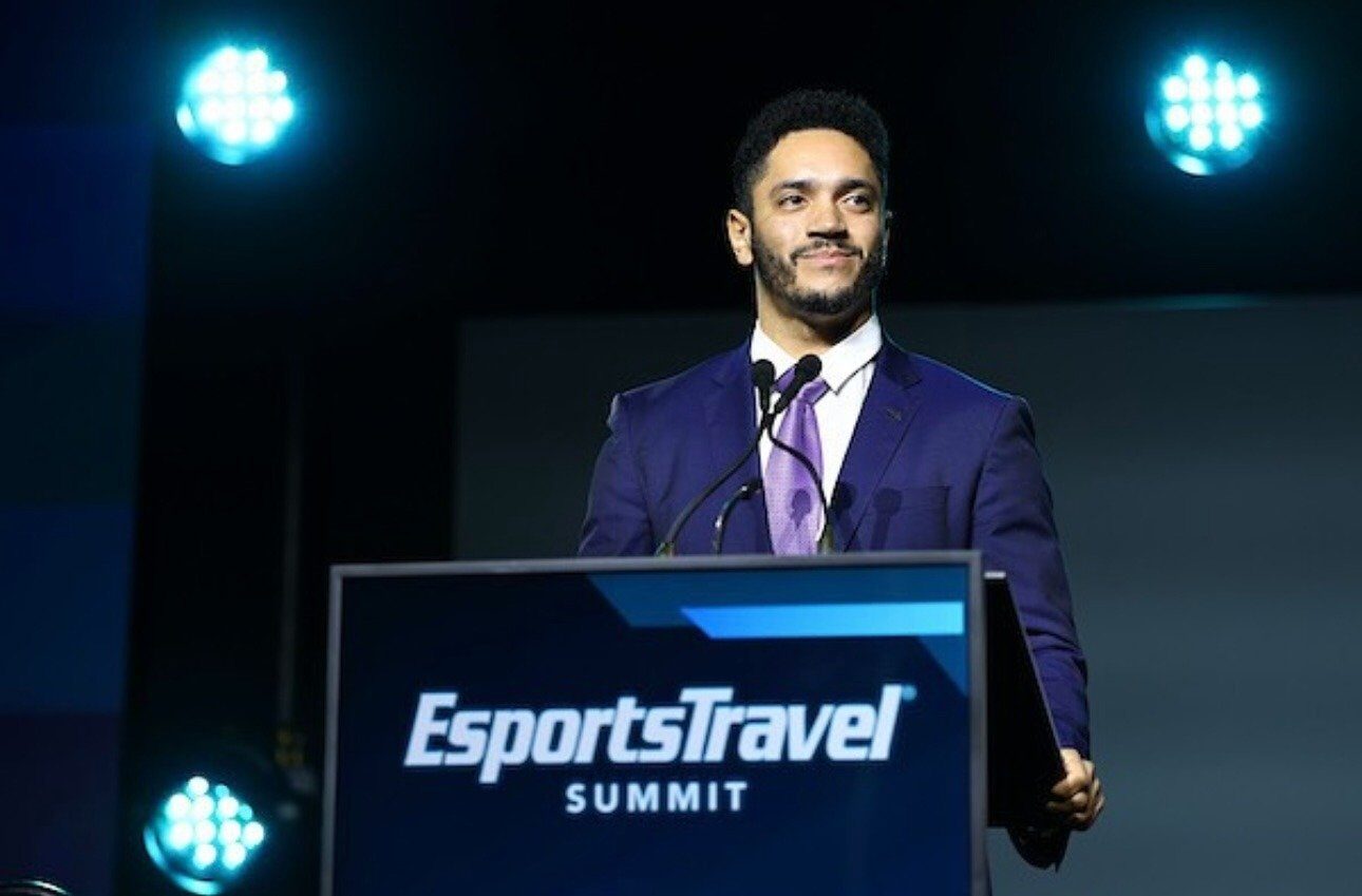 [ad_1] Lance Mudd, fondator al United States Esports Federation, reprezintă o voce influentă în domeniul tehnologiei, culturii digitale și e-sports