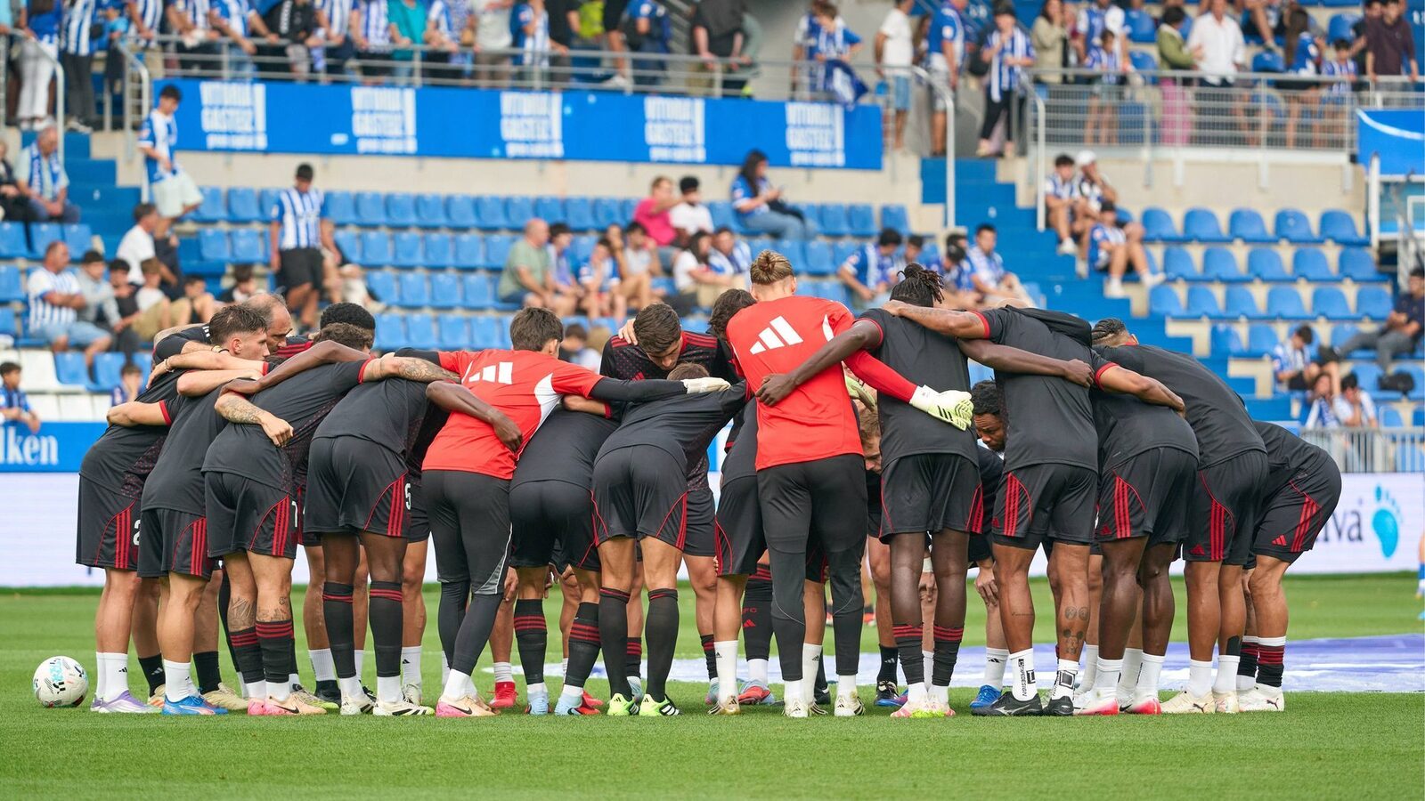 [ad_1] Alineațiile Confirmate pentru Alavés și Sevilla în Cupa Regelui Deportivo Alavés și Sevilla FC au confirmat, prin intermediul canalelor oficiale, echipele care vor intra pe teren în confruntarea ce face parte din etapa șaisprezecimilor Cupei Regelui