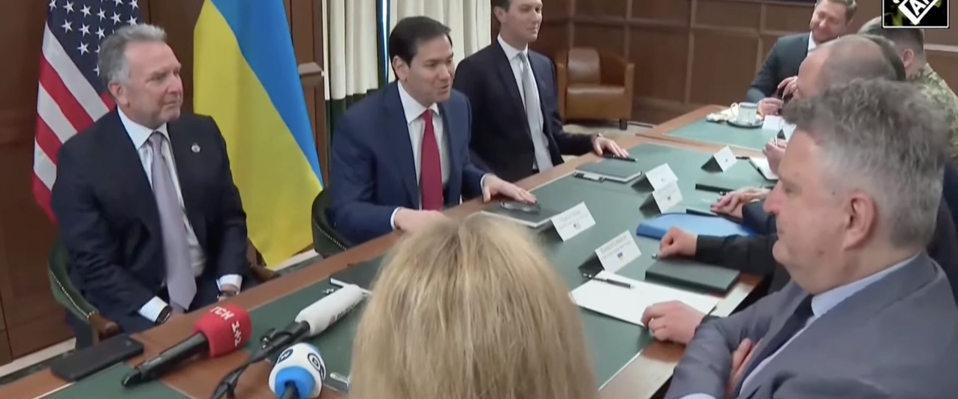 Ministrul britanic de Externe analizează în Washington strategia SUA pentru finalizarea conflictului din Ucraina, în timp ce liderii Zelenski, Starmer și Macron se întâlnesc la Londra pentru discuții similare