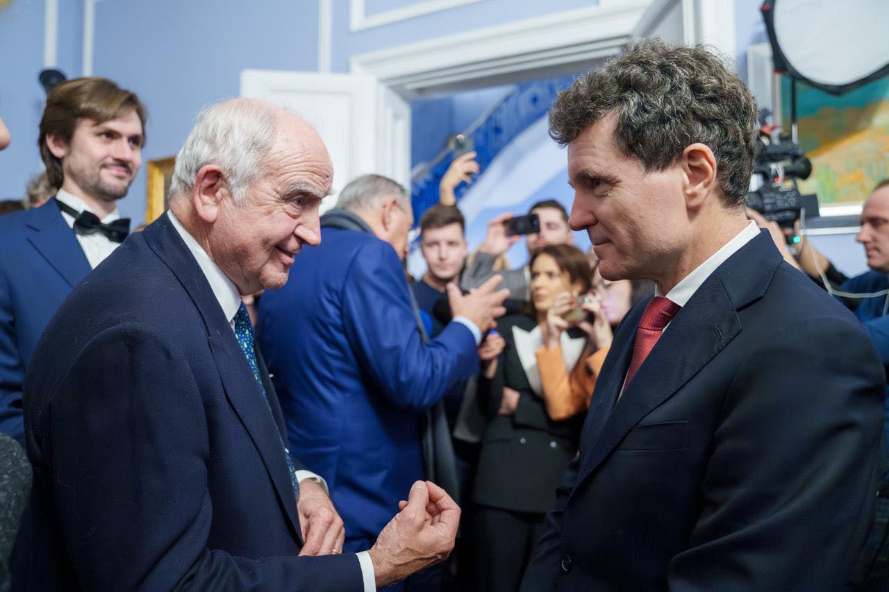 [ad_1] Președintele României, Nicușor Dan, a anunțat sâmbătă pe rețelele de socializare că s-a întâlnit în capitala Regatului Unit cu Nicolae Rațiu, fiul fostului senator Ion Rațiu