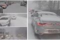 ninge-abundent-pe-valea-oltului-sunt-coloane-de-masini-pe-kilometri-traficul-e-blocat-pe-un-sector-d.webp