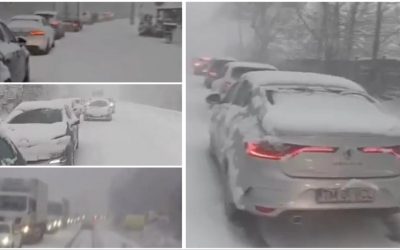ninge-abundent-pe-valea-oltului-sunt-coloane-de-masini-pe-kilometri-traficul-e-blocat-pe-un-sector-d.webp
