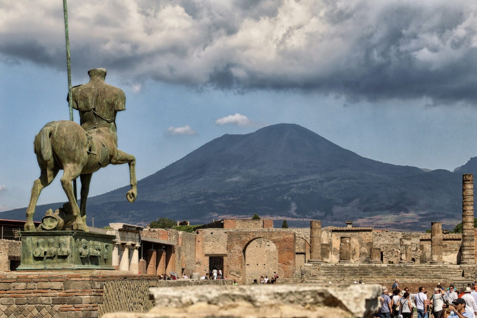 [ad_1] Deși sclavii din orașul antic Pompei erau considerați doar instrumente cu vorbire, unele dovezi arată că unii dintre ei aveau o alimentație mai bună decât oamenii de rând