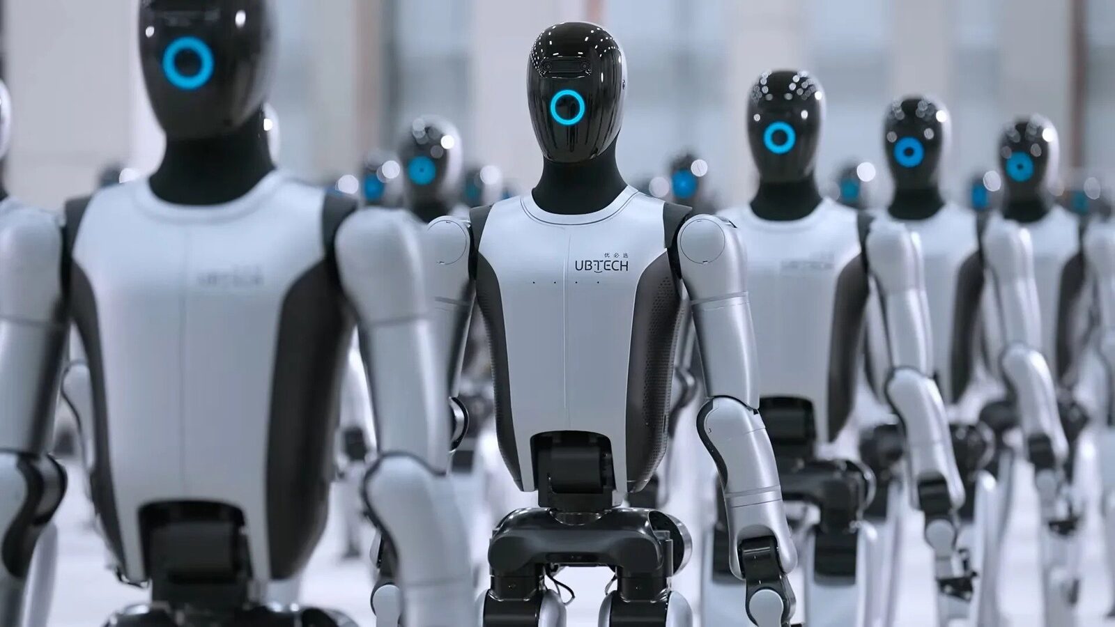 [ad_1] China investește masiv în dezvoltarea inteligenței artificiale și a roboților, având ca scop principal automatizarea și creșterea economică