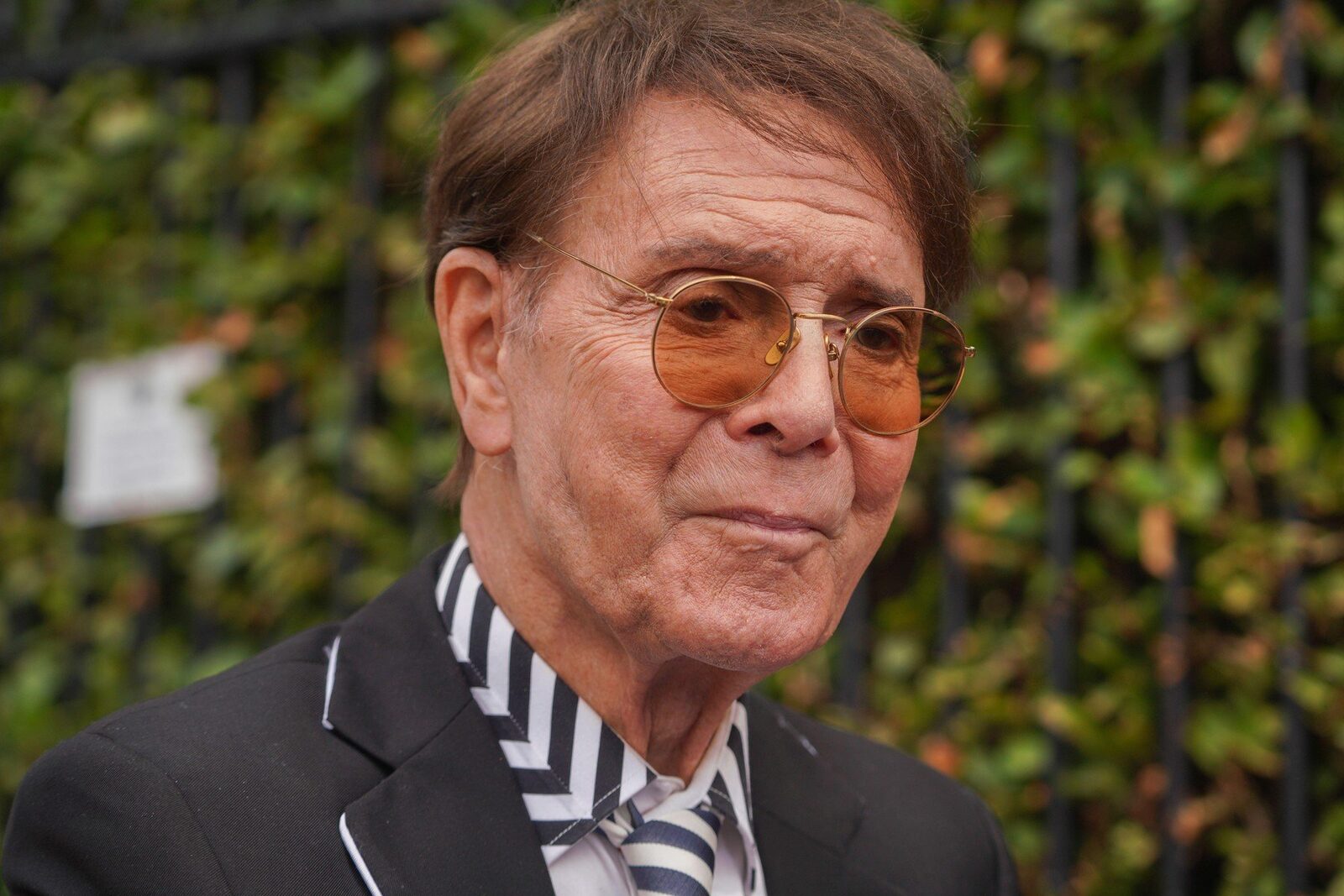 Cântărețul britanic Cliff Richard admite că a fost diagnosticat și tratat de cancer de prostată și îndeamnă la controale regulate pentru această afecțiune