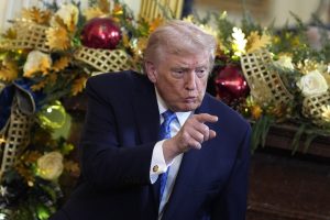 Donald Trump critică sever programele de comedie și avertizează televiziunile cu privire la posibilitatea retragerii licențelor