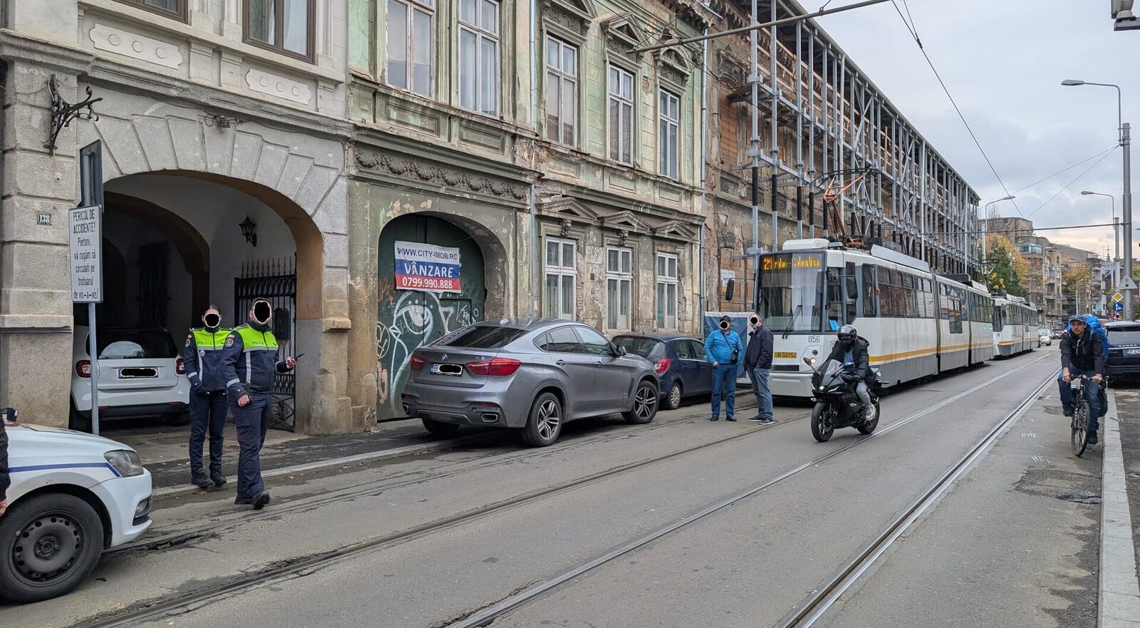 Automobilele parcate pe linia de tramvai au cauzat întârzieri totale de 829 de minute în acest an. Iată care sunt străzile cu cele mai frecvente probleme | Club Feroviar