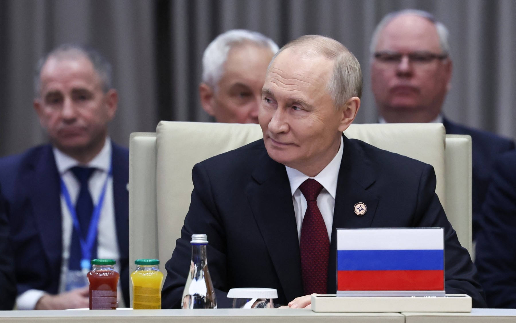 Pentru salvaguardarea lui Putin: Duma de Stat a Rusiei – o nouă lege ce interzice recunoașterea deciziilor judecătorești străine.