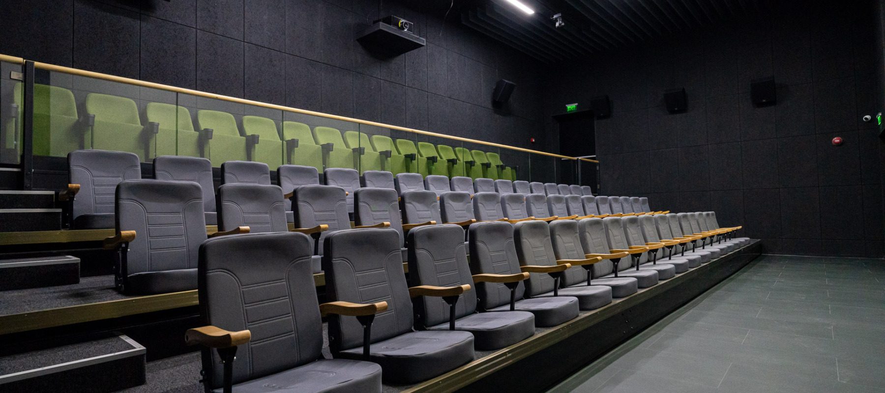 6-Cinema-Studio-sala-mica.jpg