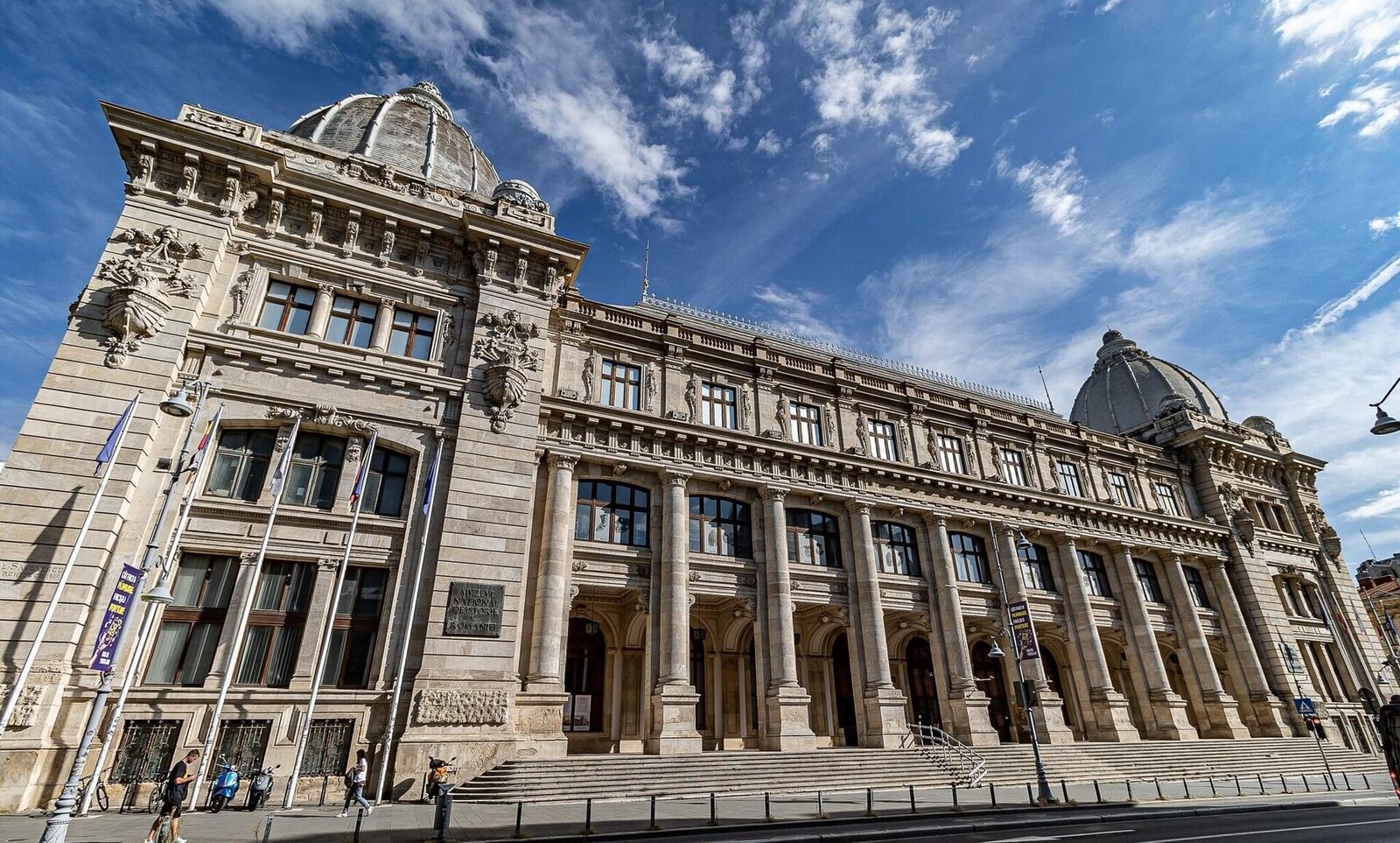 Bucureștiul marchează, anual, Ziua Culturii Naționale printr-o serie de evenimente ce aduc în centrul atenției patrimoniul și diversitatea artistică a României