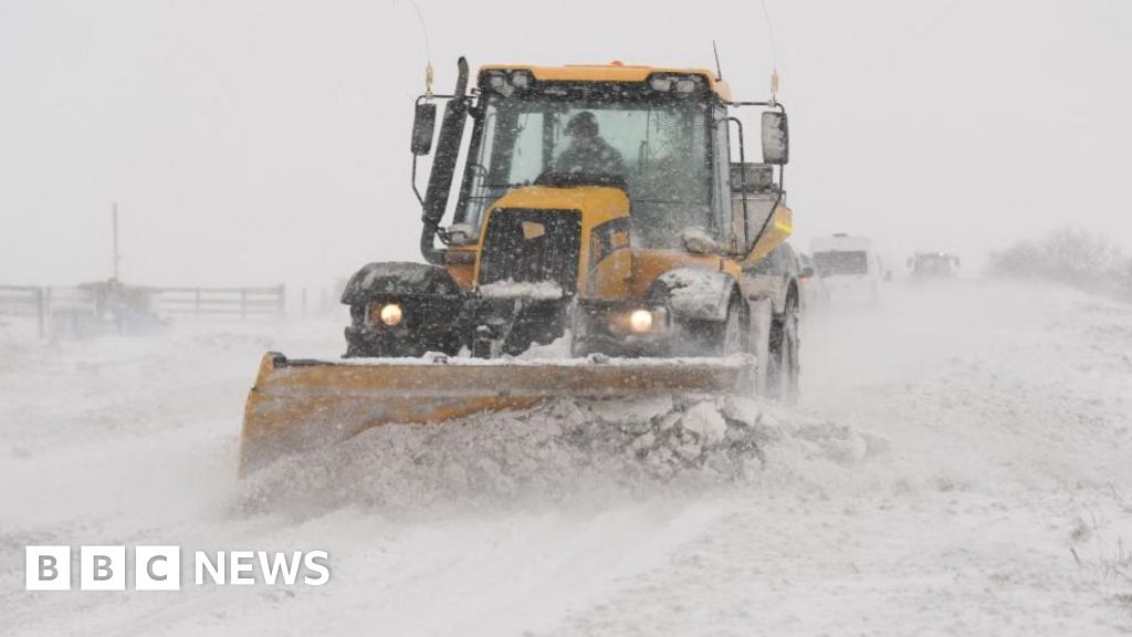 Atenționări meteo severe în Marea Britanie: Ninsori masive până în weekend Marea Britanie se pregătește pentru un weekend de viscol și temperaturi extrem de scăzute, cu avertizări de ninsoare și gheață emise în multe zone ale țării