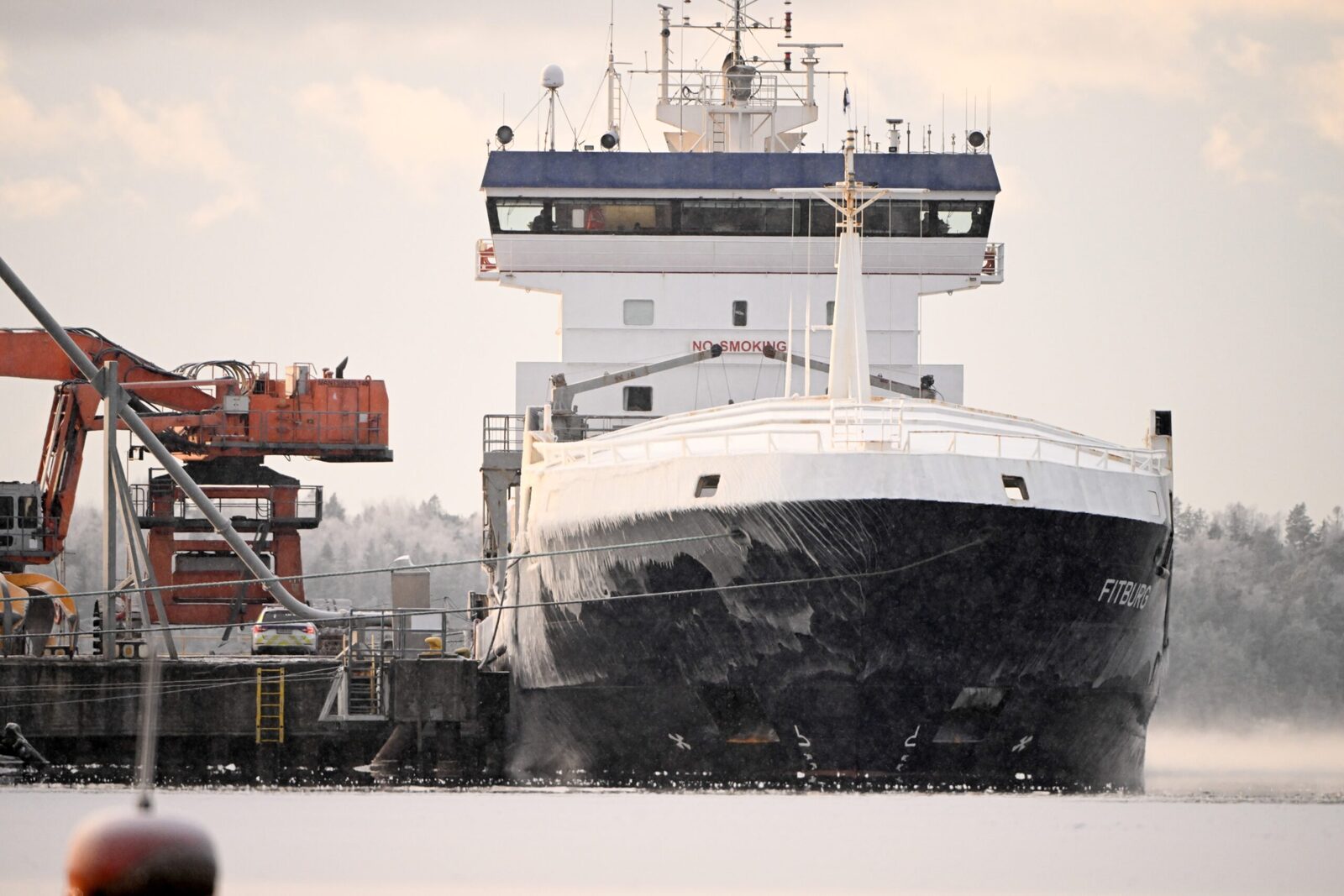 Nava suspectată că a avariat cablul submarin de telecomunicații dintre Helsinki și Tallinn, acuzată de autoritățile finlandeze, a fost urmărită după ce a târât ancora zeci de kilometri în Golful Finlandei