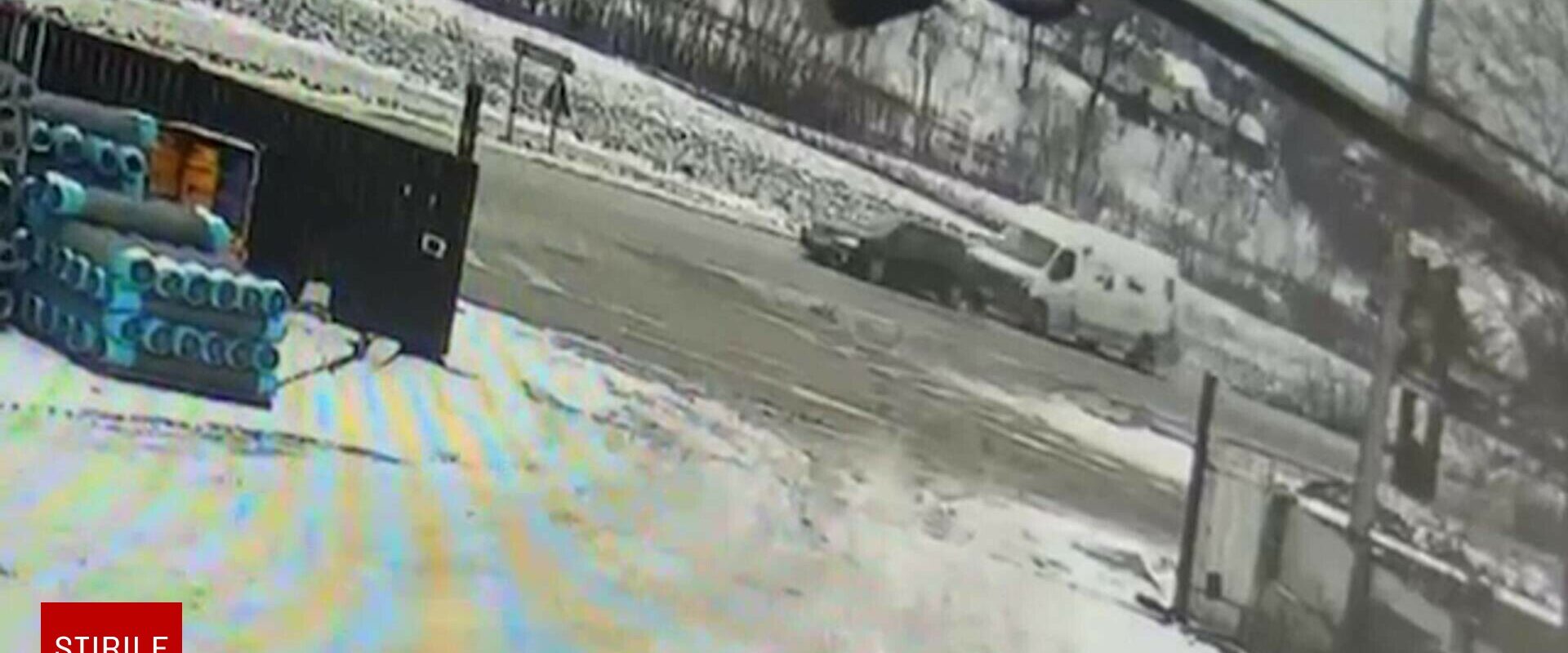 Accident cumplit pe „Drumul Morții” din Suceava. Doi răniți, după o coliziune în lanț între un autoturism, o dubiță și un TIR