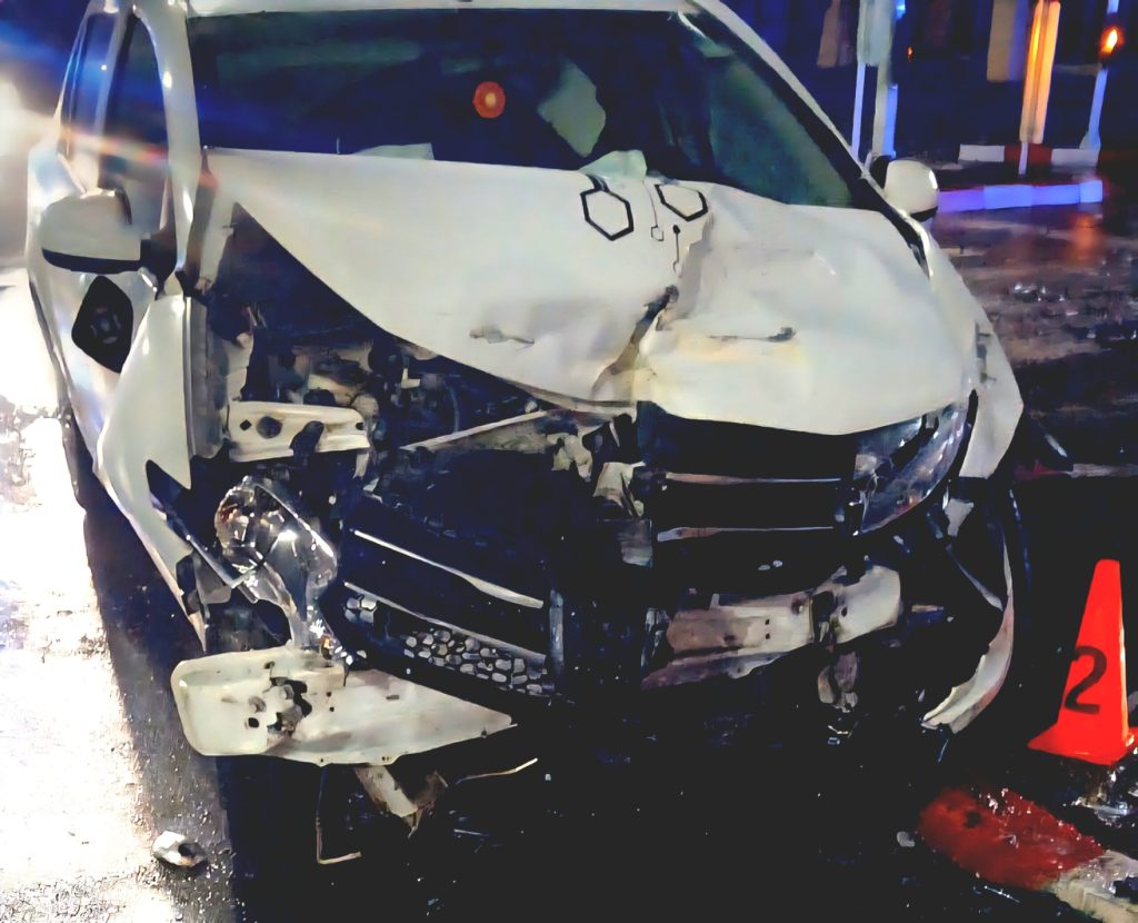 Accident grav în Focșani, noaptea trecută; trei persoane rănite