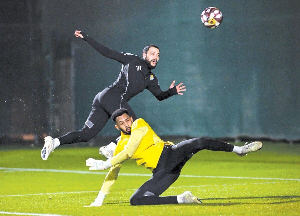 Al Gharafa își menține avansul în QSL, în fața provocării Al Arabi Al Gharafa abordează cu încredere meciul cu Al Arabi din Qatar Stars League, având un avans de cinci puncte în fruntea clasamentului