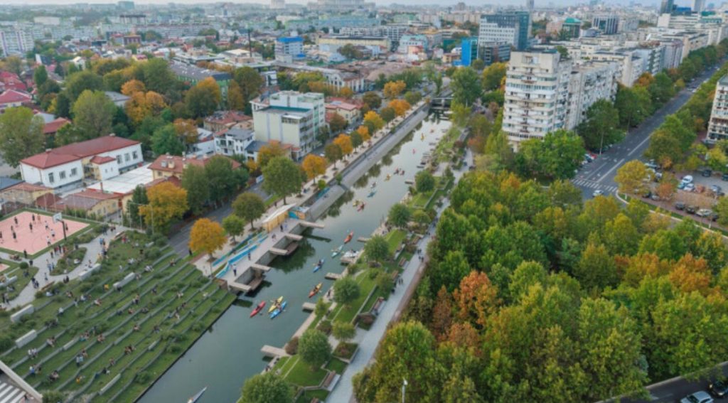 Albia-betonata-a-Dambovitei-coridor-verde-albastru.jpg