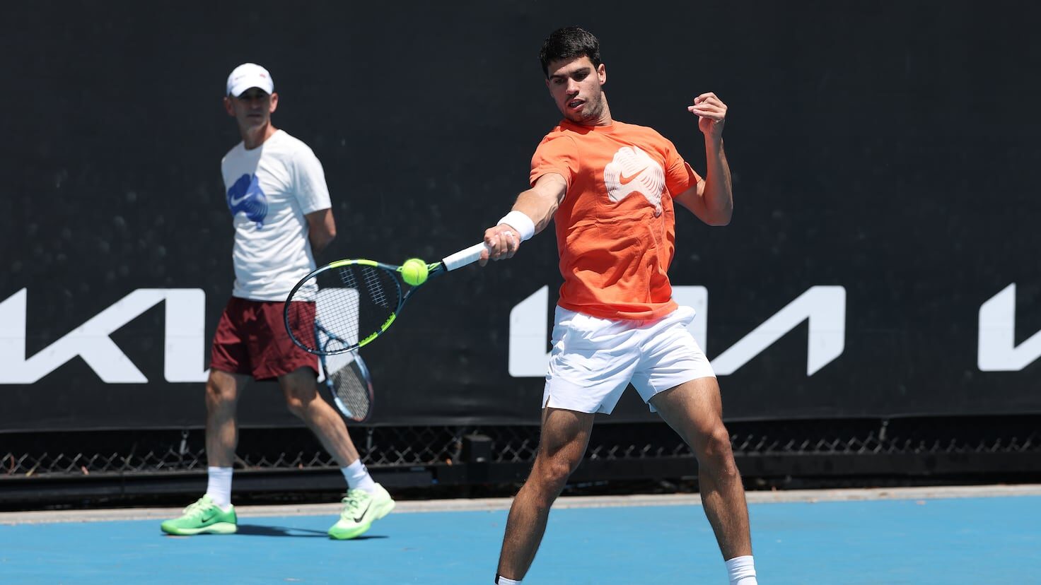Carlos Alcaraz pregătit pentru un nou test la Openul Australiei Carlos Alcaraz, tânărul star al tenisului mondial, va juca duminică într-un meci crucial la Openul Australiei, un turneu în care visează să obțină primul titlu de Grand Slam din carieră