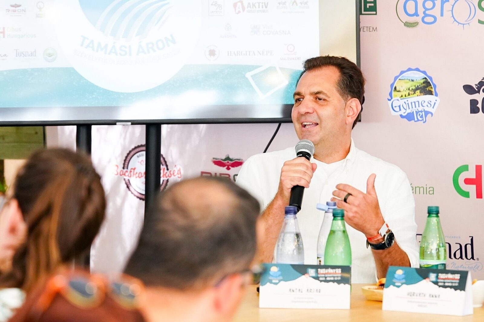 Primarul din Sfântu Gheorghe anunță că impozitele pe locuințe vor rămâne la nivelul minim legal Primarul orașului Sfântu Gheorghe, Antal Arpad, lider al Uniunii Democrate Maghiare din România (UDMR), a declarat, marți, că va menține impozitele pe locuințe pentru persoanele fizice la nivelul minim permis de lege, în condițiile în care va conduce în continuare administrația locală