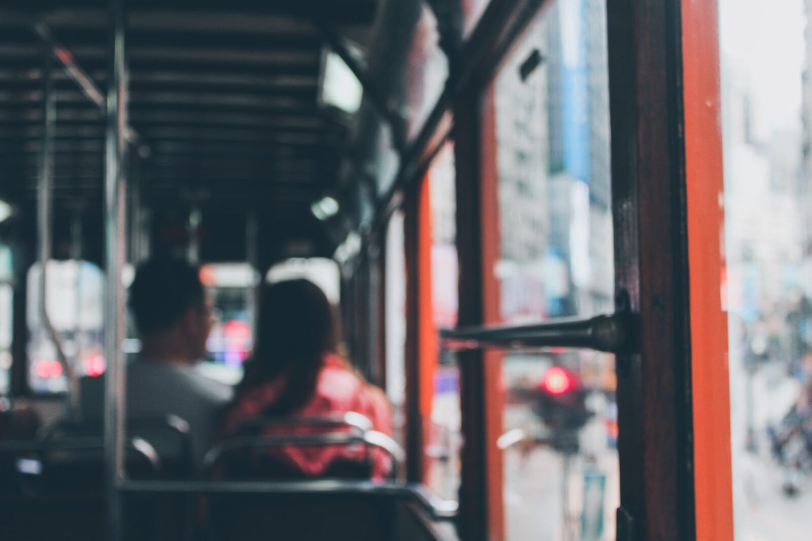Aradul vrea să introducă gratuitatea transportului public pentru locuitori, o decizie menită să fie un sprijin real pentru populație în contextul dificil al creșterii taxelor și impozitelor locale