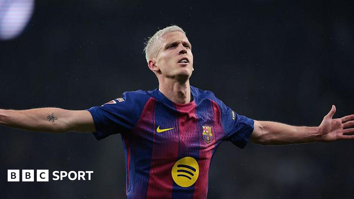 Barcelona se distanțează pe primul loc în La Liga după o victorie dramatică în derby-ul catalan FC Barcelona a reușit o victorie crucială în derby-ul catalan, învingând-o pe Espanyol cu 2-0, datorită golurilor marcate de Dani Olmo și Robert Lewandowski în ultimele minute ale meciului