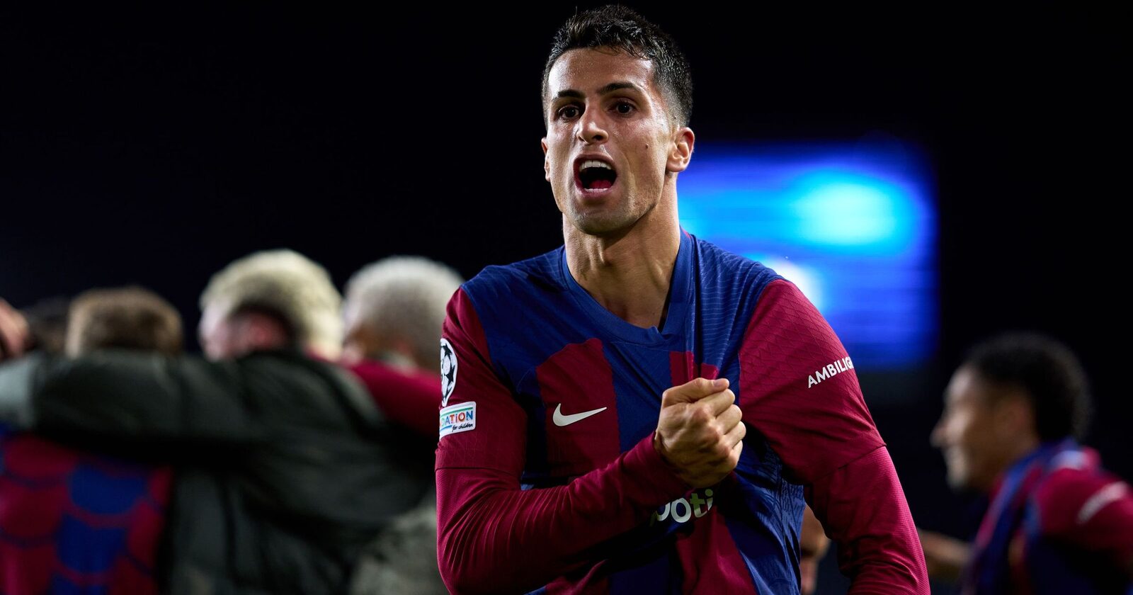Lupta pentru semnătura lui Cancelo: Barcelona și Inter pe cale de a face istorie Interesul pentru Joao Cancelo, fundașul portughez ce a strălucit în sezonul anterior cu Barcelona, se intensifică pe măsură ce echipele mari din fotbalul european își activează planurile de transferuri