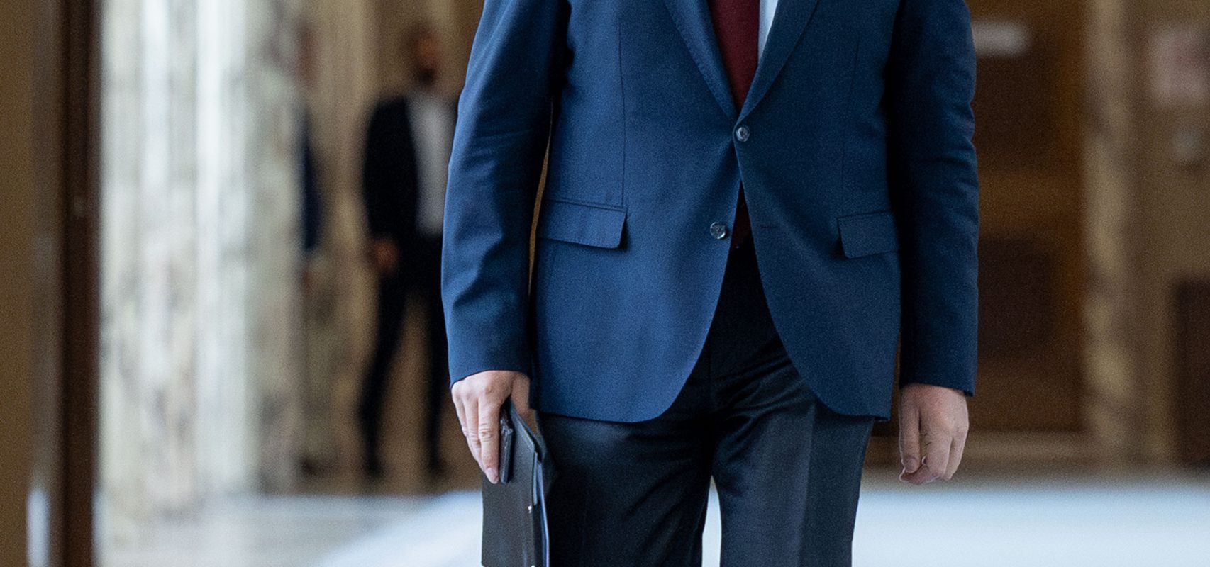 Bolojan: Implementarea impozitării progresive necesită minim un an