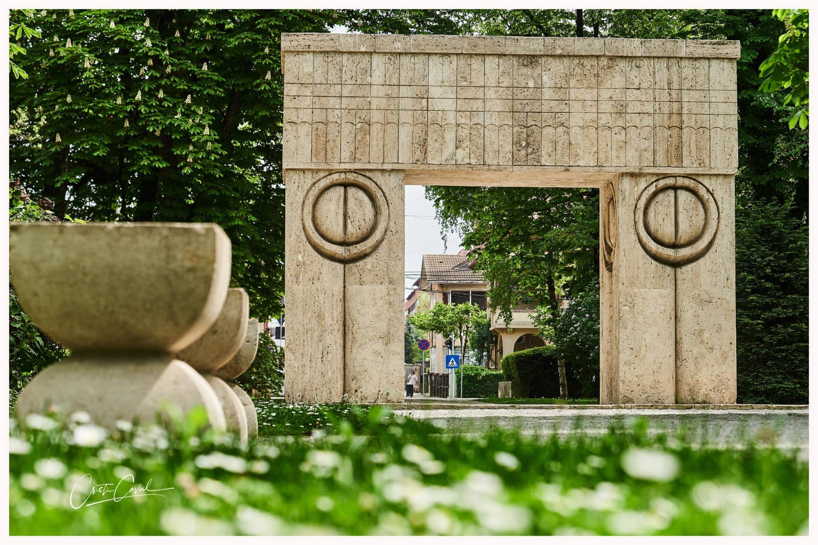 Ioan-Aurel Pop: Academia Română nu a refuzat nicio donație de la Constantin Brâncuși Președintele Academiei Române, Ioan-Aurel Pop, a venit joi cu o clarificare importantă în scandalul declanșat de informațiile privitoare la presupusa refuzare, în perioada comunistă, a unei donații de valoare de la celebrul sculptor Constantin Brâncuși