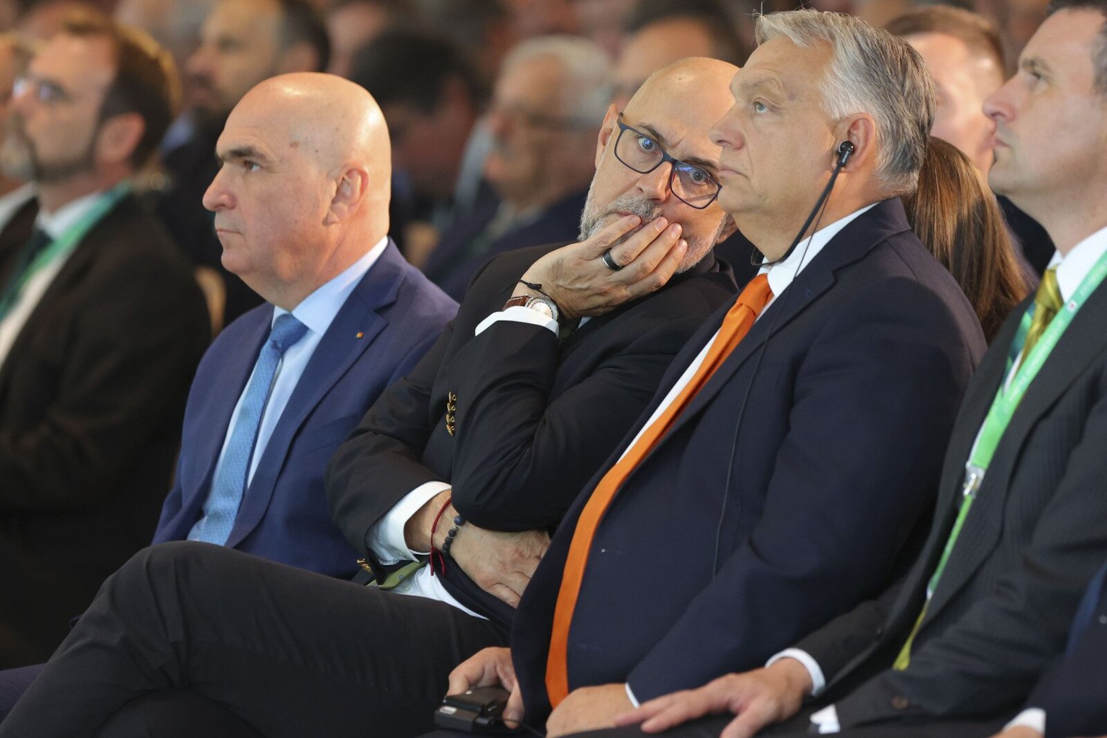 Kelemen Hunor: Aproape 90% dintre maghiarii din Transilvania vor vota cu Viktor Orban la alegerile din 2026 Liderul UDMR, Kelemen Hunor, a făcut recent declarații care au atras atenția asupra unui sprijin masiv din partea maghiarilor din Transilvania pentru liderul ungar Viktor Orban, în contextul alegerilor parlamentare din aprilie 2026