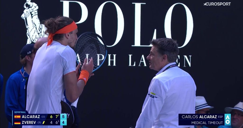 Carlos Alcaraz, acuzat că a trișat la Australian Open! Alexander Zverev a lansat acuzații dure: "Mereu îi protejați pe acești doi tipi"