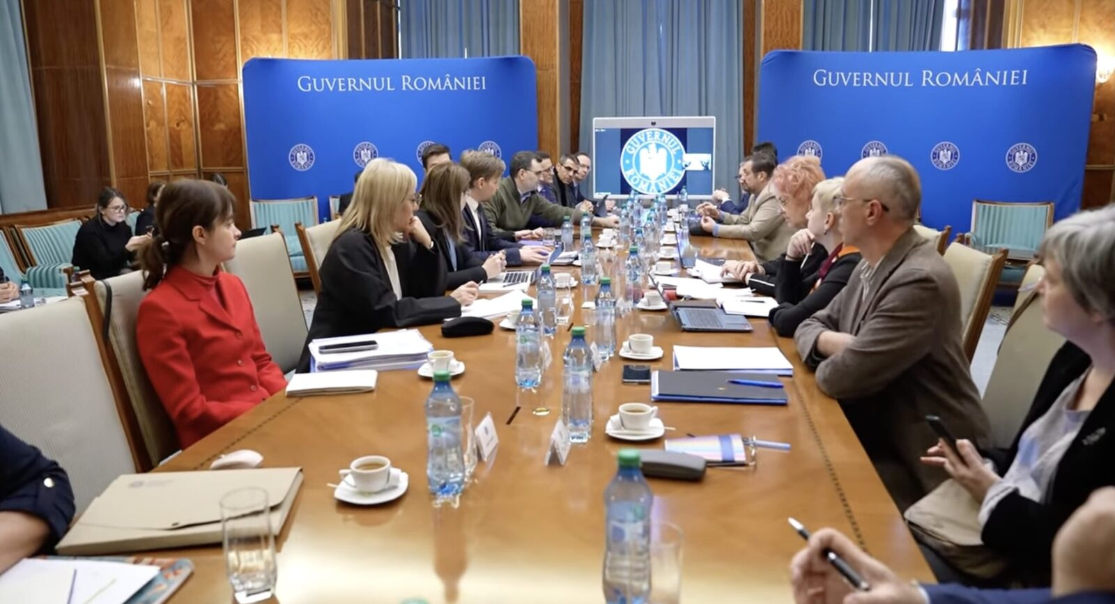 Comitetul pentru analiză și revizuirea legislației din domeniul justiției s-a reunit recent, în contextul eforturilor susținute ale autorităților române de a răspunde provocărilor din sistemul judiciar