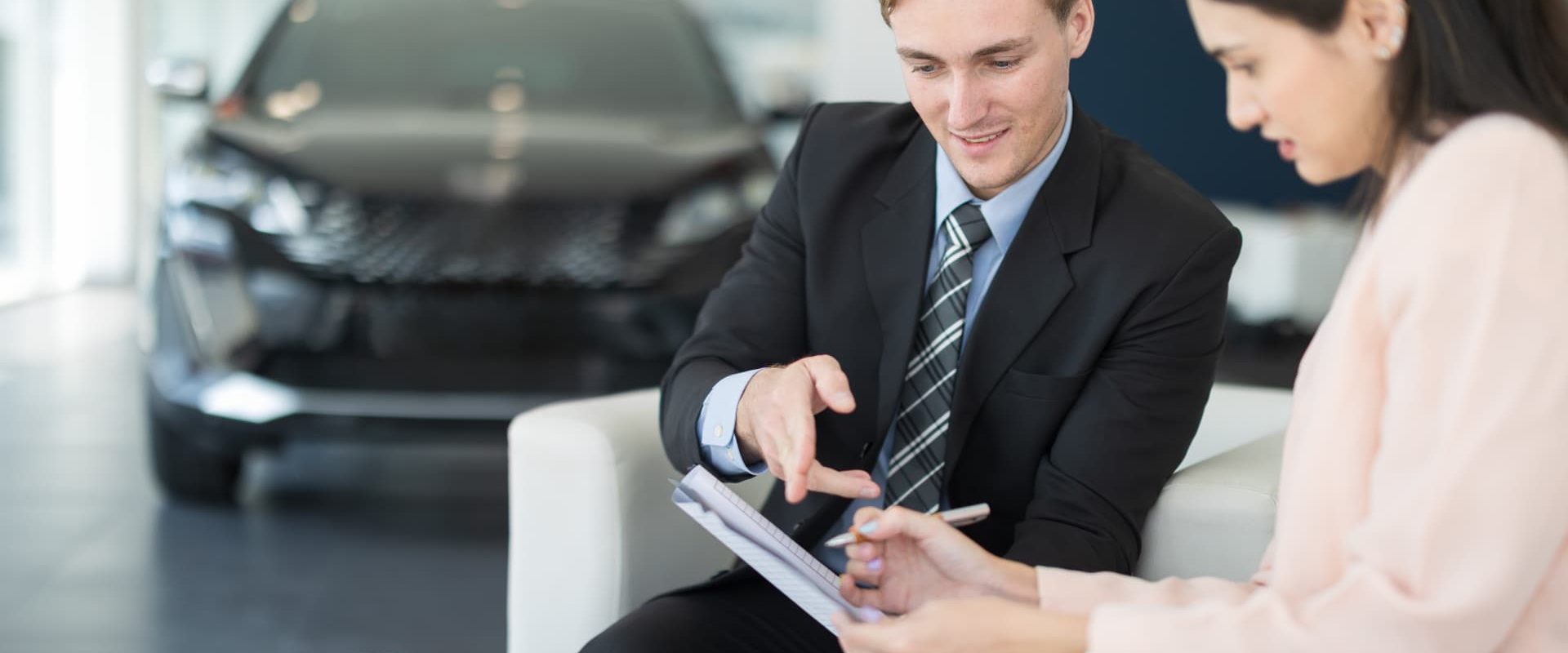 Underwater car trade-ins, debts climb: Edmunds