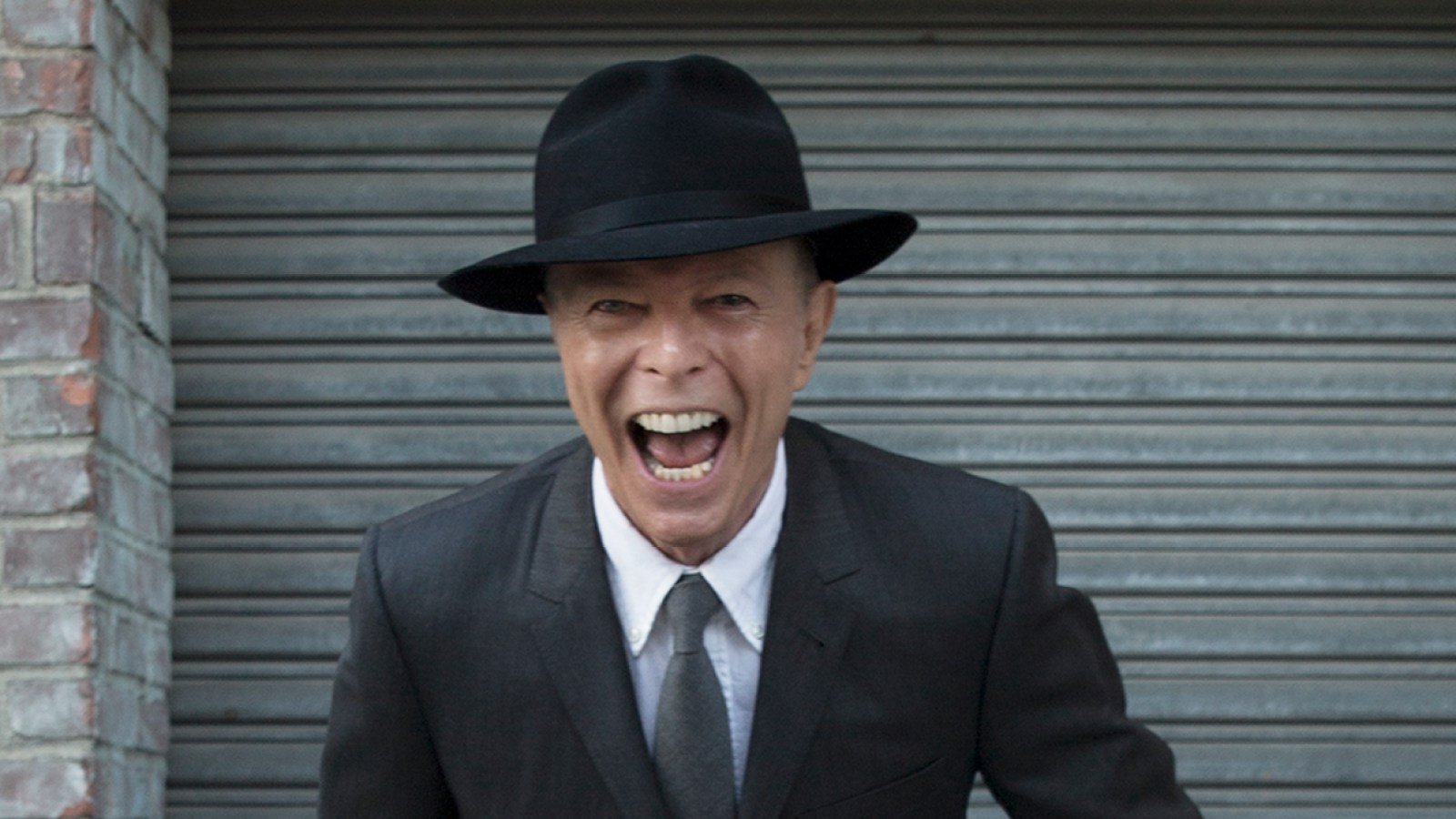 David Bowie: Zece ani de la ultima sa capodoperă „Blackstar” Pe 10 ianuarie 2016, lumea muzicii a fost zguduită de vestea dispariției lui David Bowie, la doar 69 de ani