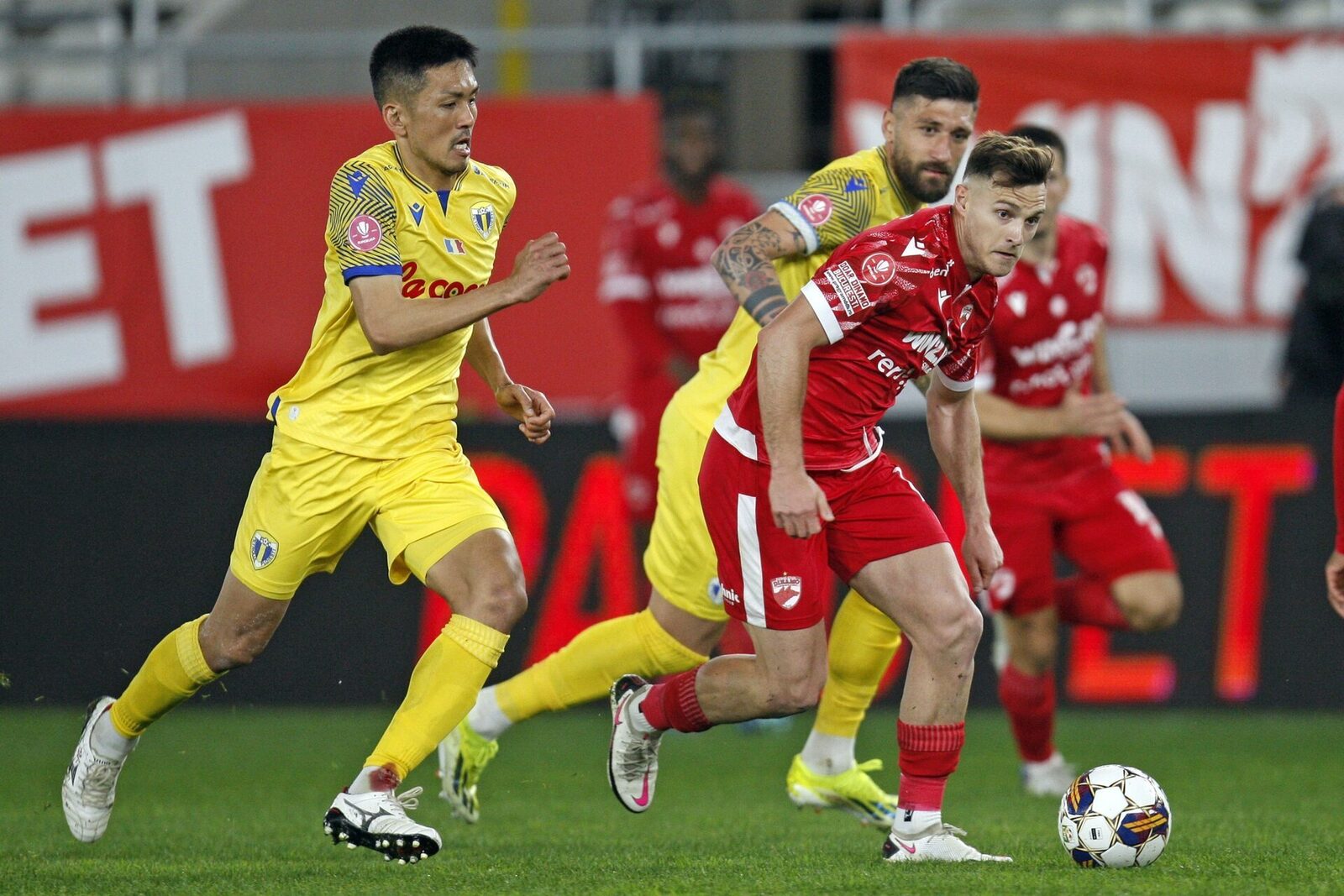 Dinamo și Petrolul se pregătesc pentru un nou duel: episodul 99