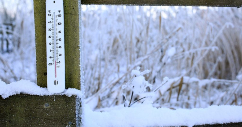 ANM a actualizat prognoza: ger năprasnic în România. Noaptea de luni spre marţi va fi cea mai rece: minus 19 grade. Vremea în Capitală