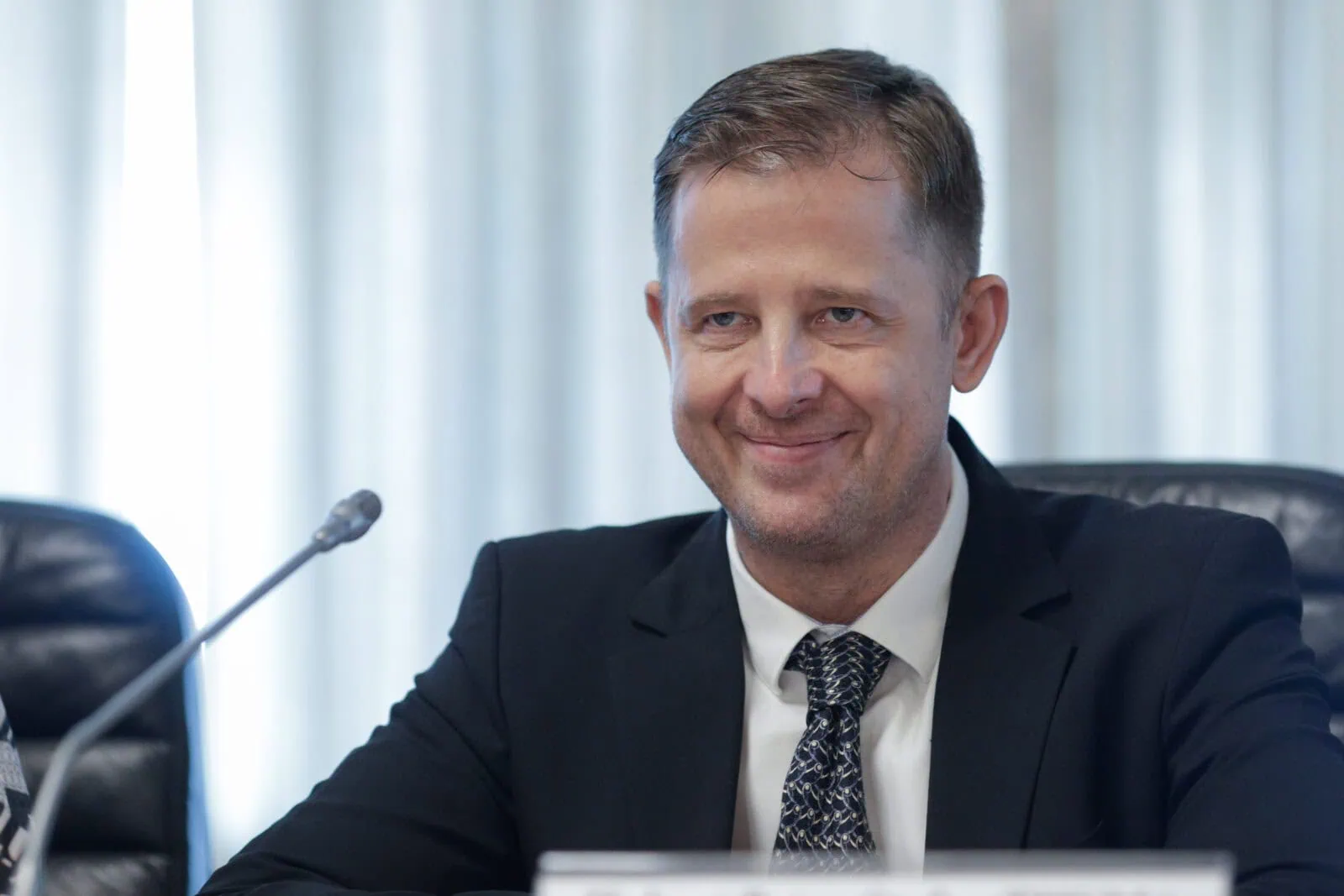 Primarul orașului Bragadiru, Gabriel Lupulescu, aflat din partea Partidului Național Liberal (PNL), a ieșit recent în public pentru a clarifica poziția sa față de majorarea taxelor și impozitelor locale, o măsură care a generat controverse și nemulțumiri în rândul populației