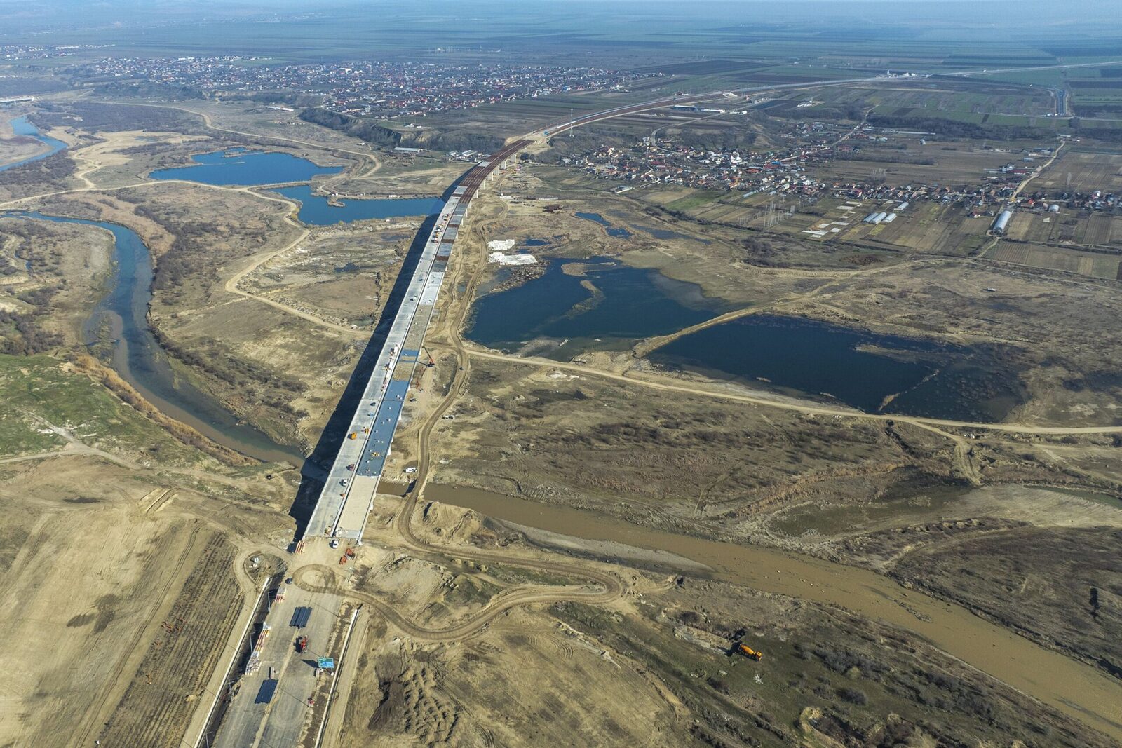 Autostrada Moldovei sub presiune: restricții temporare pentru monitorizarea stabilității secțiunii Dumbrava-Mizil Autostrada Moldovei, unul dintre cele mai importante proiecte de infrastructură rutieră din România, întârzie să devină funcțională în întregime