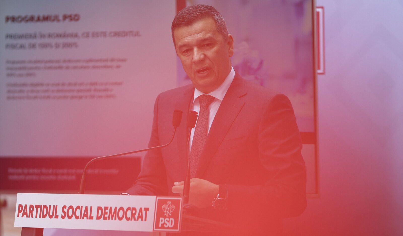 PSD amenință cu blocarea reformei în administrație și ajutoare sociale dacă guvernul nu-și asumă răspunderea Liderii PSD dispar din ce în ce mai vehement în declarațiile lor referitoare la planurile guvernului condus de Nicolae Bolojan, indicând o posibilă blocare a proiectelor de lege si reformelor vizate