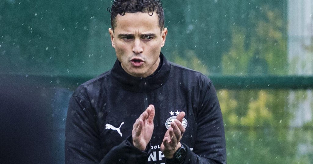 Ibrahim Afellay lovend: "Hij is nog minimaal een half jaar…