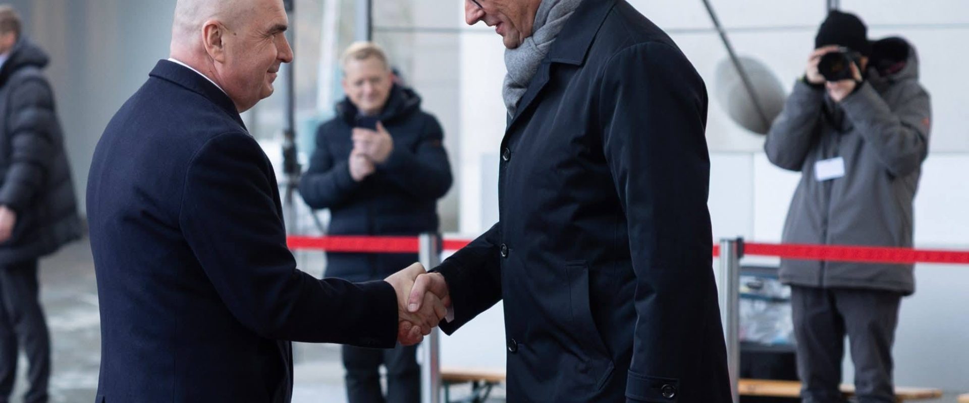 Invitație adresată cancelarului Merz de Bolojan pentru întâlnire la București