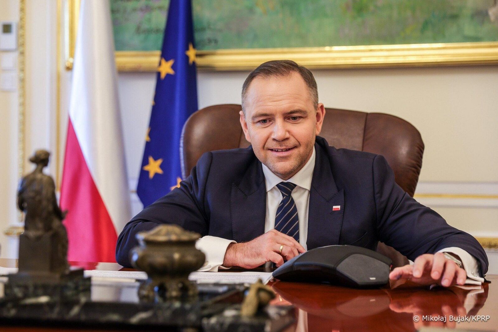 Alianță între lideri naționaliști și americani în fața legislației europene privind social media Pe fondul tensiunilor generate de noua legislație europeană privind rețelele sociale, un eveniment neașteptat a avut loc în ultima săptămână