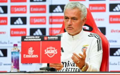 Mourinho responde às críticas: "De táticas e dinâmicas, não percebo nada"