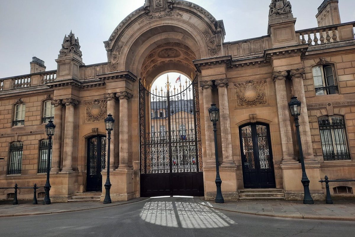 Palatul-Elysee-4.jpeg