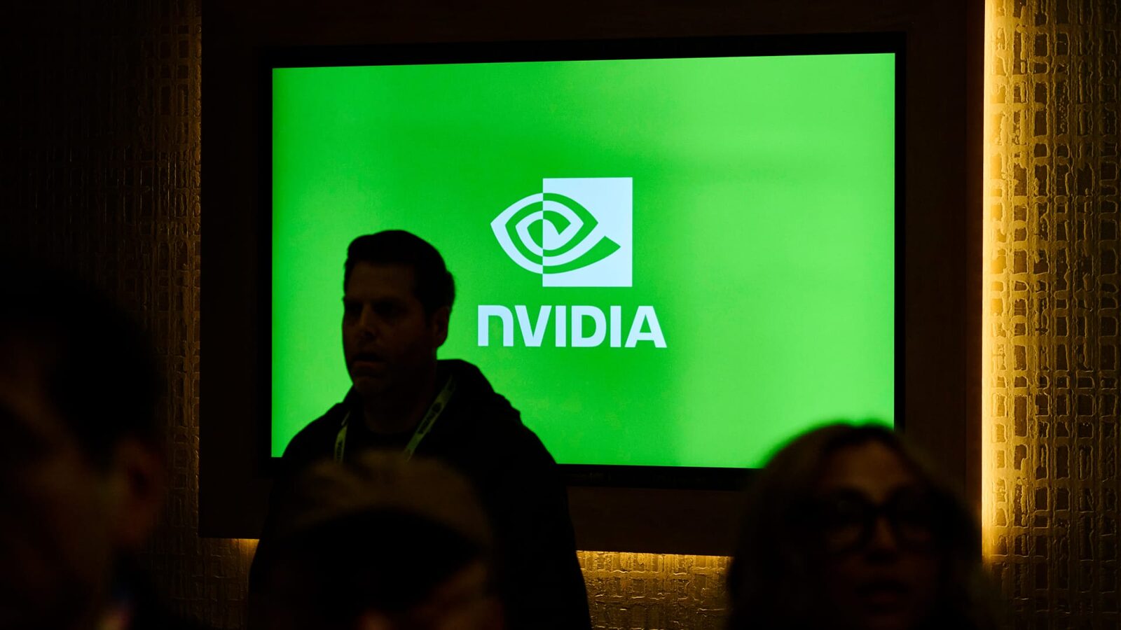 Persis Drell, director Nvidia, și-a anunțat demisia după peste un deceniu în funcție Persis Drell, directorul Nvidia și profesor de inginerie la Stanford, a renunțat la postul său în cadrul consiliului de administrație al gigantului tehnologic, anunțul fiind făcut vineri printr-un comunicat oficial adresat Comisiei pentru valori mobiliare și burse (SEC)