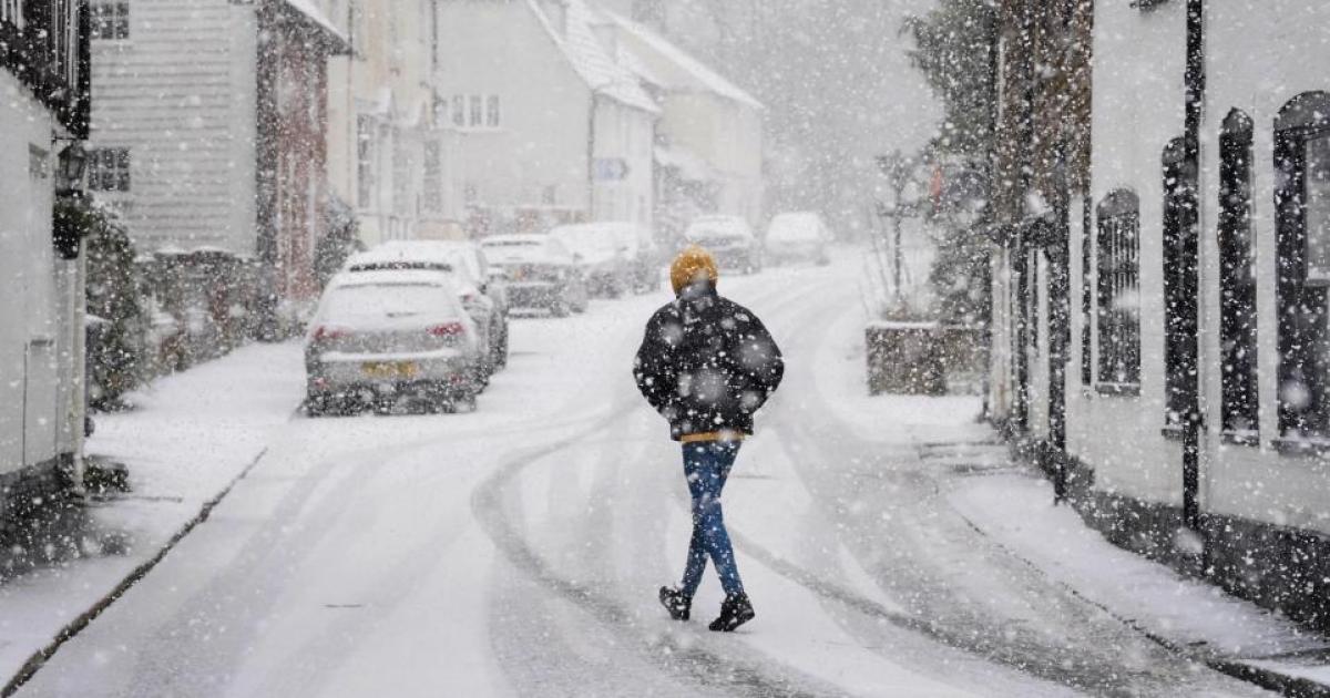 Hour-by-hour forecast amid snow weather warning in Halton