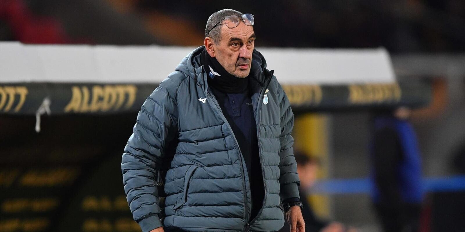 Sarri dezvăluie tensiunile interne după lecția de la Lecce: „Ruperea cu jucătorii nu este o problemă” Într-o conferință de presă plină de emoții, antrenorul echipei Lazio, Maurizio Sarri, a respins vehement speculațiile privind o eventuală ruptură între el și jucători după meciul pierdut cu Lecce