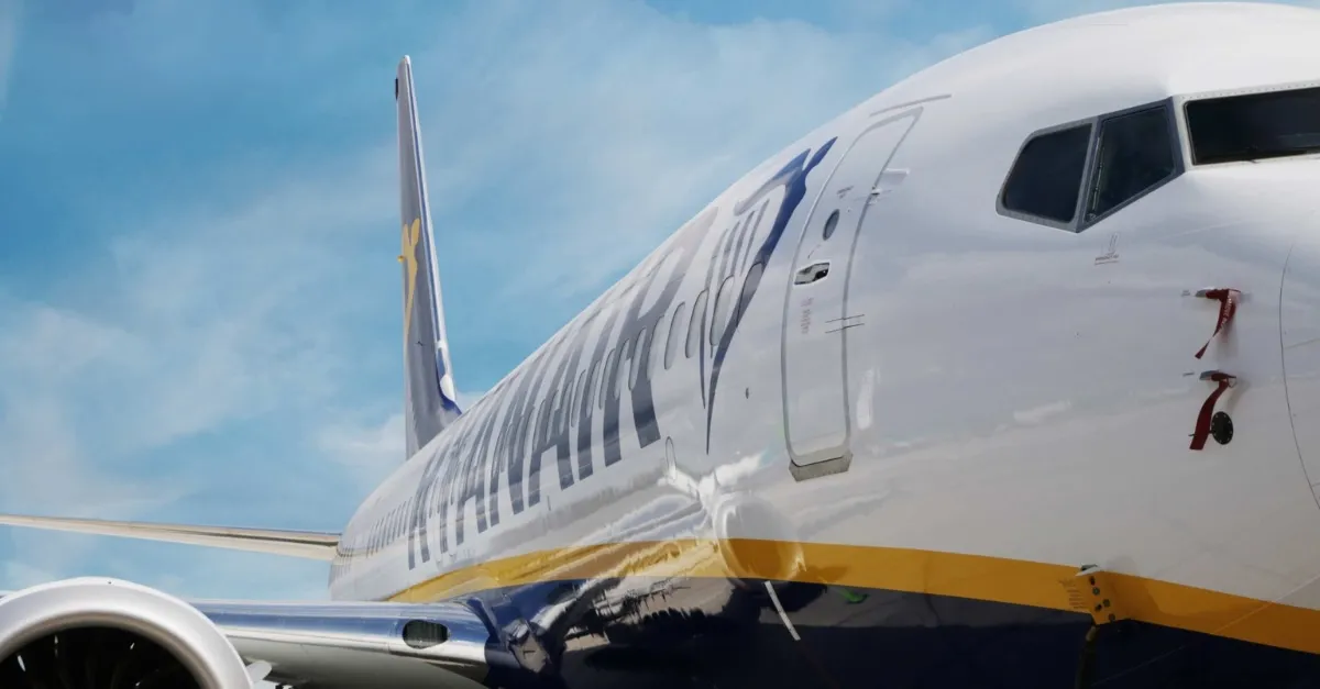 Ryanair_close_up1.webp.webp