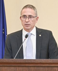 Mugur Tolici preia conducerea Direcției de emisiune și tezaur a BNR De la 1 februarie, Mugur Tolici (56 de ani) va prelua conducerea Direcției de emisiune și tezaur din cadrul Băncii Naționale a României (BNR), înlocuindu-l pe Ion Nițu, care a ocupat această funcție din 1999
